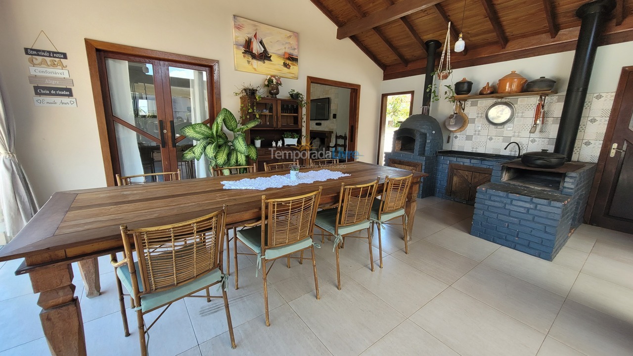 Casa para alquiler de vacaciones em Florianopolis (Campeche)