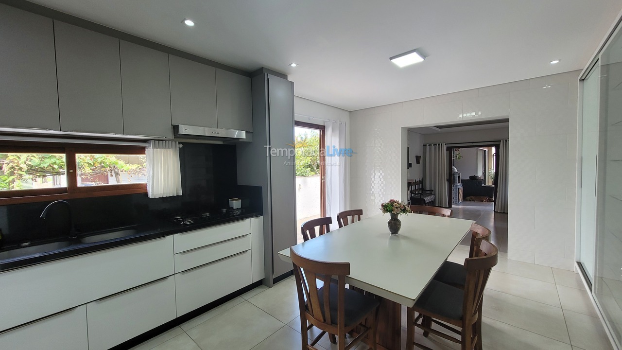 Casa para alquiler de vacaciones em Florianopolis (Campeche)