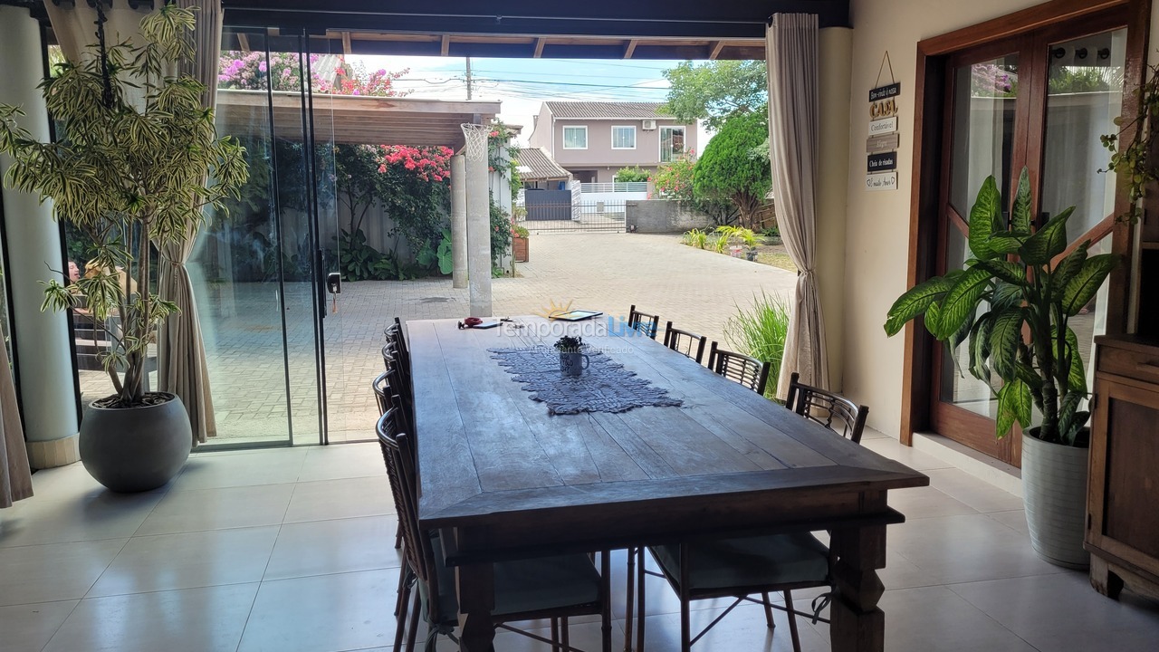 Casa para alquiler de vacaciones em Florianopolis (Campeche)