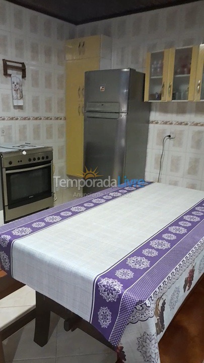 Casa para aluguel de temporada em Caraguatatuba (Massaguaçu)