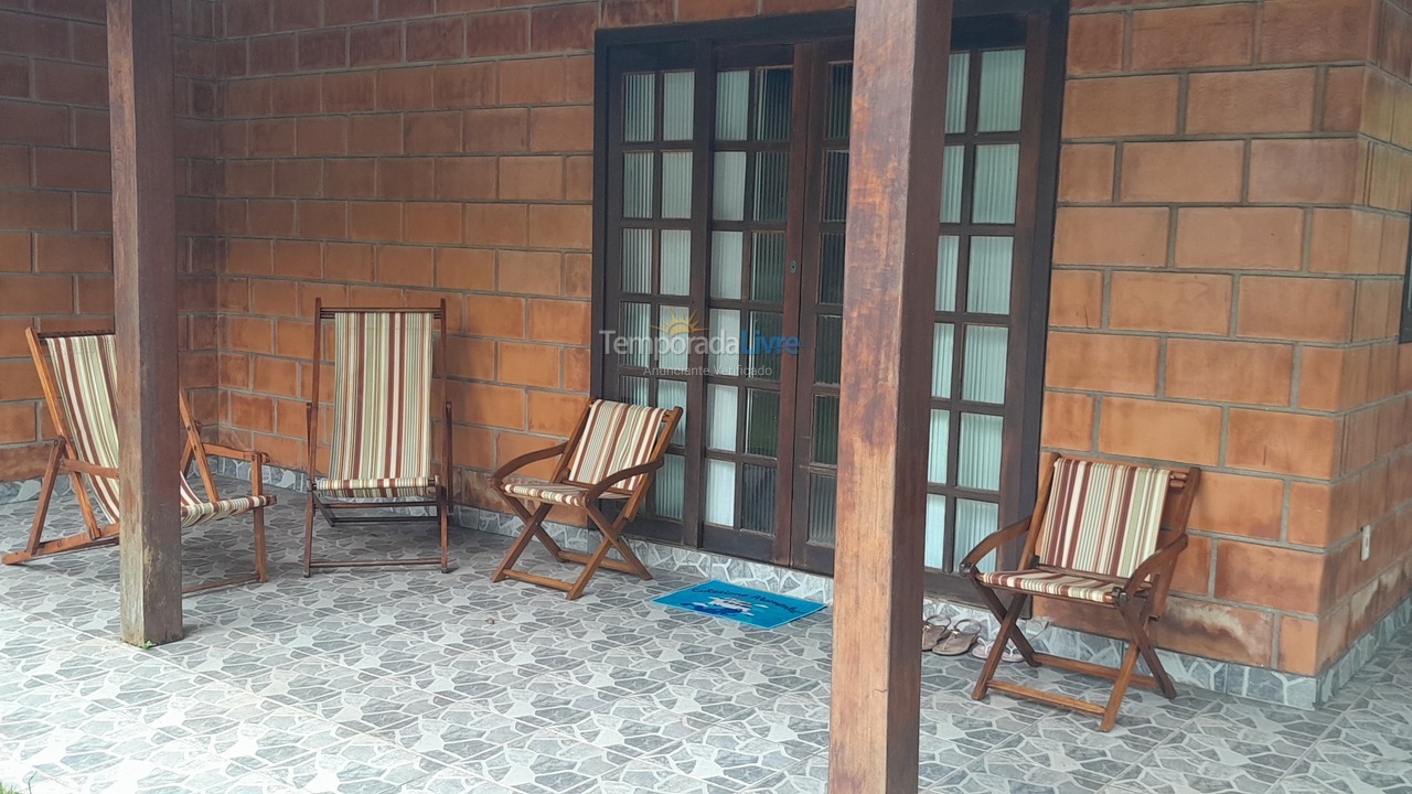 Casa para aluguel de temporada em Caraguatatuba (Massaguaçu)