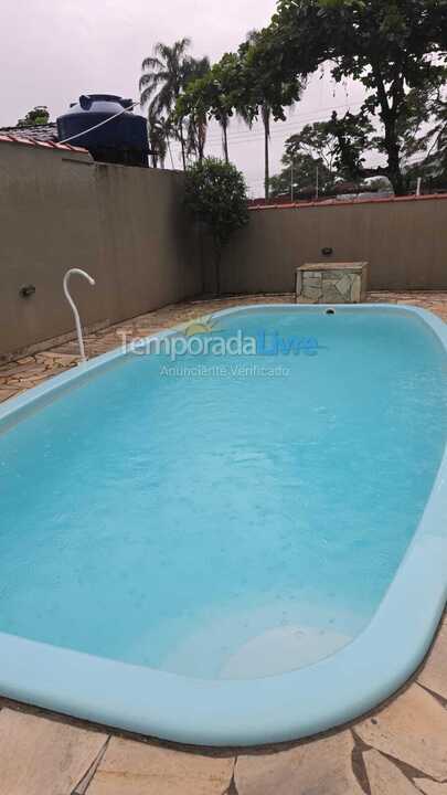 Casa para aluguel de temporada em Caraguatatuba (Massaguaçu)