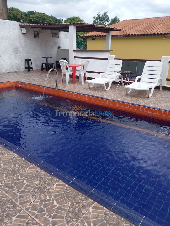 Chácara / sítio para aluguel de temporada em Santa Branca (Santa Tereza)