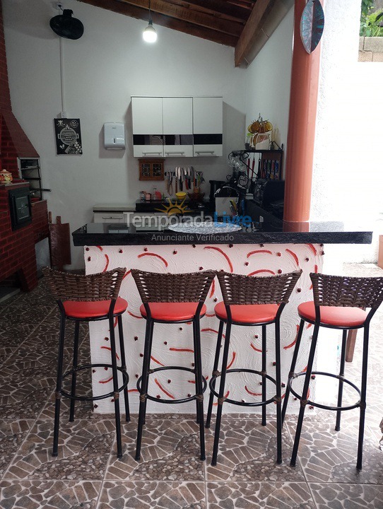 Chácara / sítio para aluguel de temporada em Santa Branca (Santa Tereza)