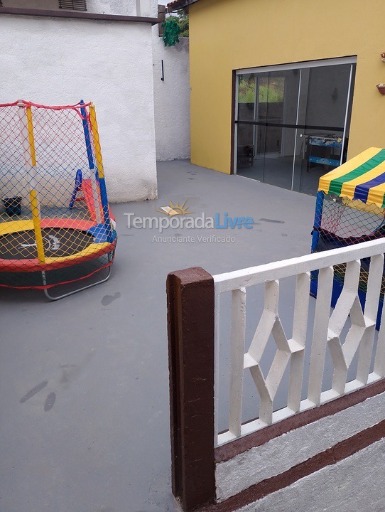 Chácara / sítio para aluguel de temporada em Santa Branca (Santa Tereza)