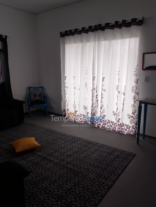 Chácara / sítio para aluguel de temporada em Santa Branca (Santa Tereza)