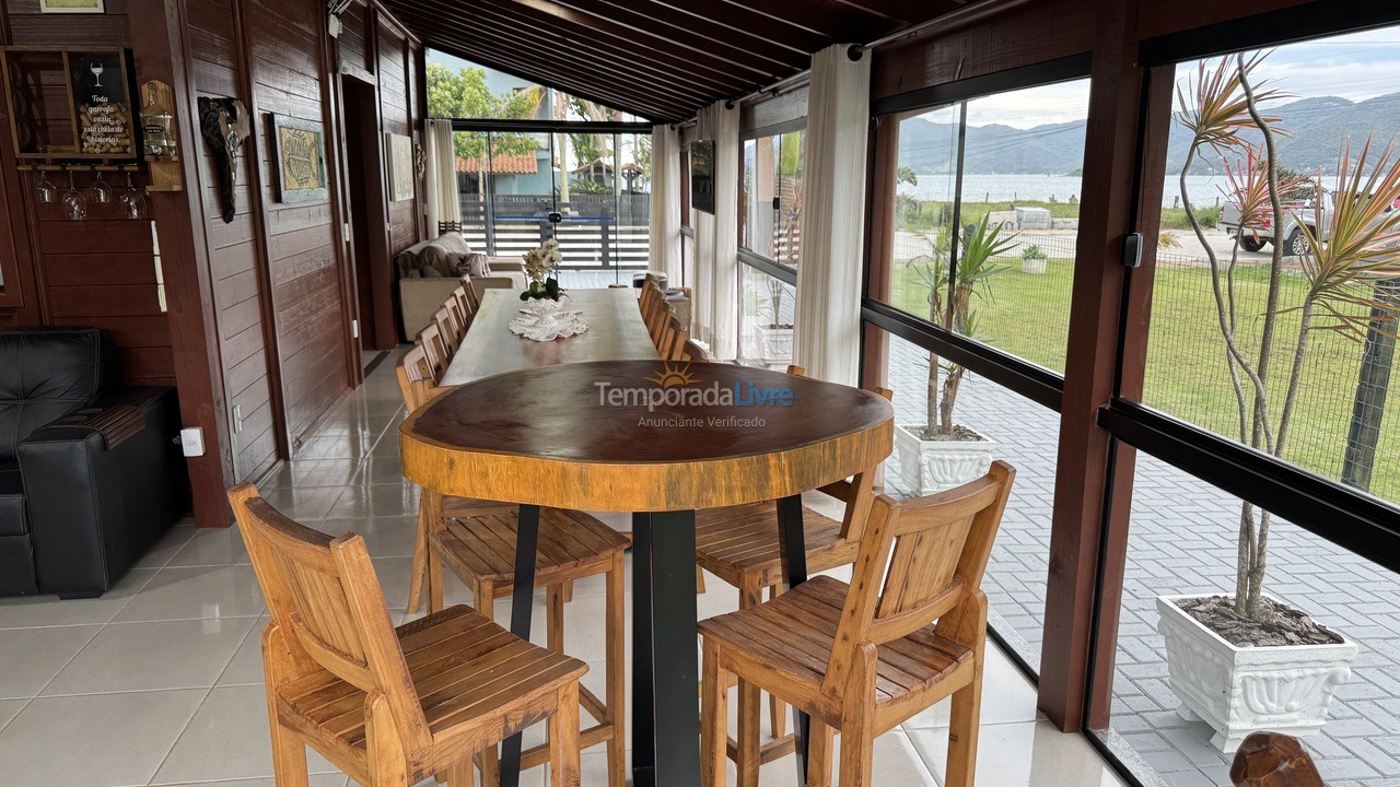Casa para aluguel de temporada em Palhoça (Praia do Sonho)