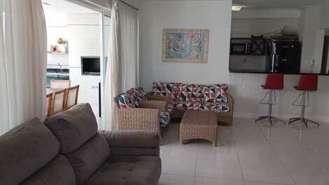 Excellent apartment for the season in Guarujá, Asturias