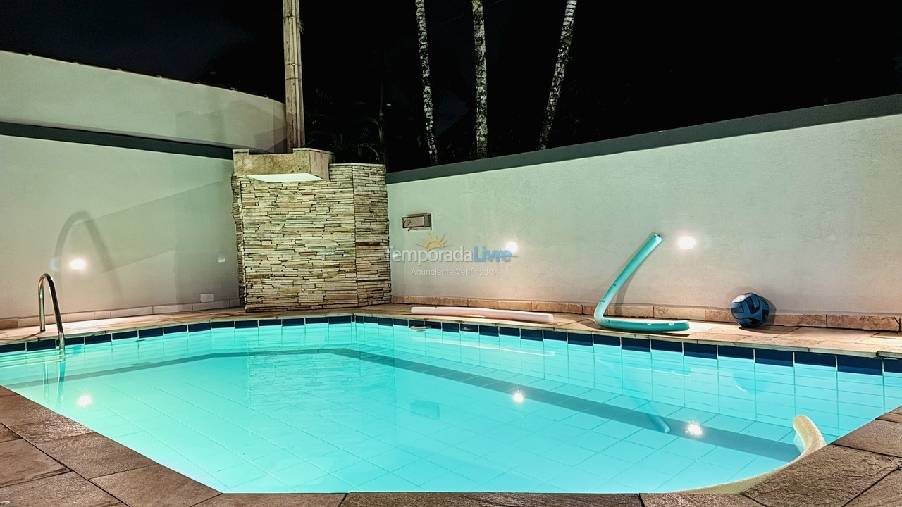 House for vacation rental in Guarujá (Praia do Pernambuco)