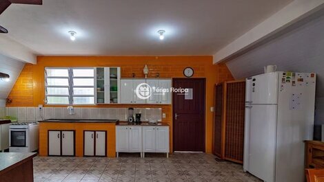 Chalé Rústico com Piscina na Praia do Campeche