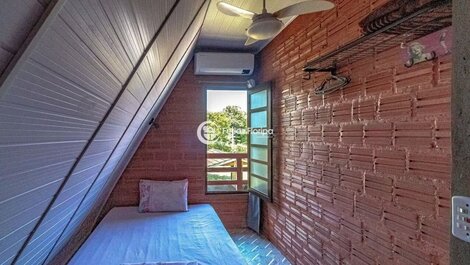 Chalé Rústico com Piscina na Praia do Campeche