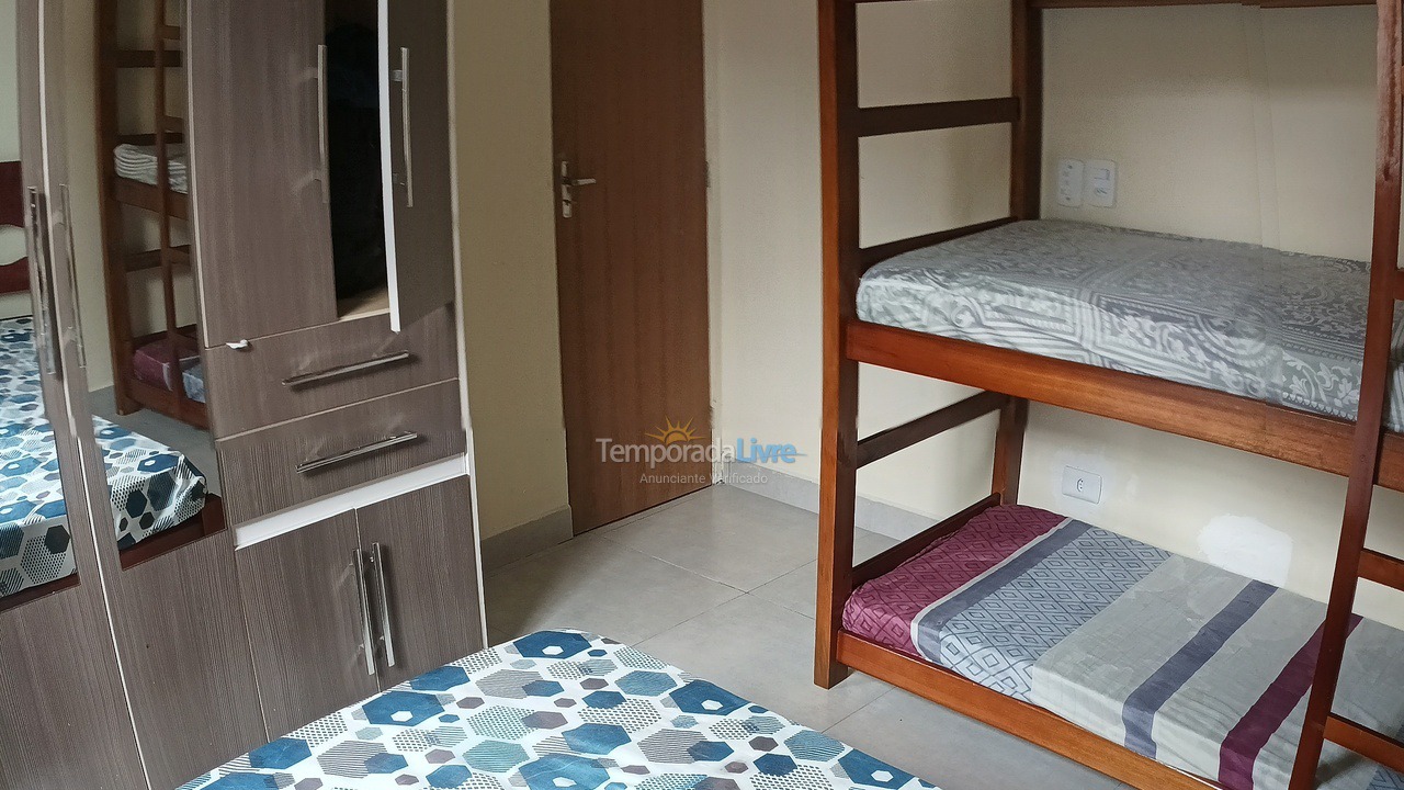 Casa para aluguel de temporada em Mongaguá (Mongaguá)