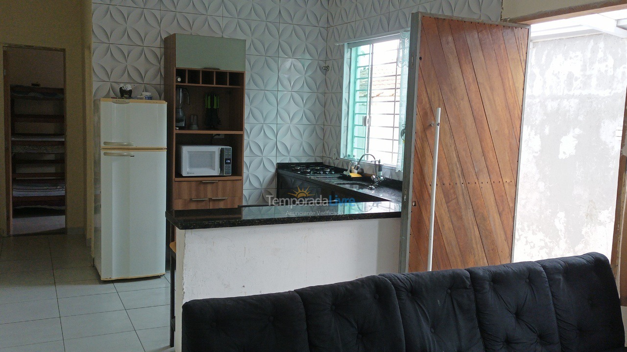 Casa para aluguel de temporada em Mongaguá (Mongaguá)