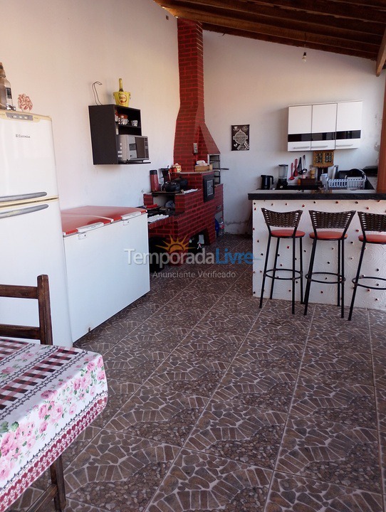 Chácara / sítio para aluguel de temporada em Santa Branca (Santa Tereza)