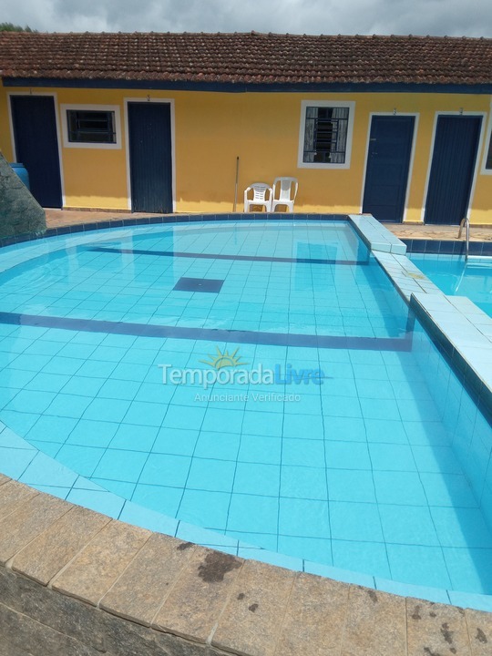 Granja para alquiler de vacaciones em Bragança Paulista (Bairro do Menin)