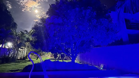 Zona privilegiada de Águas. A 700 m del centro y a 6 km del parque acuático Thermas.