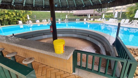 Apartamento en Riviera con 4 dormitorios cerca de la playa, estilo resort