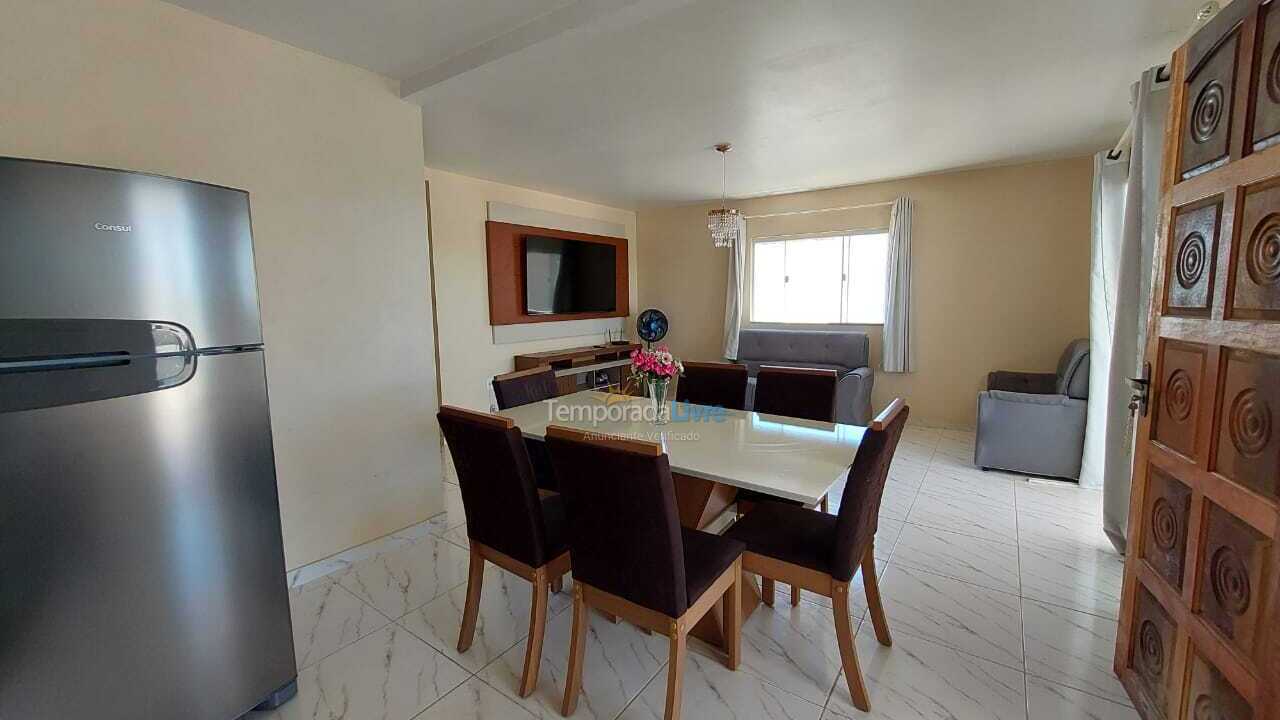 Apartamento para aluguel de temporada em Cabo Frio (Colinas de Pero)