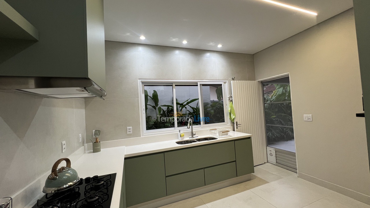 House for vacation rental in Bertioga (Condominio Morada da Praia)