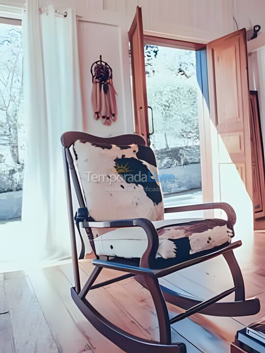 Casa para alquiler de vacaciones em Campos do Jordão (Alto dos Mellos)