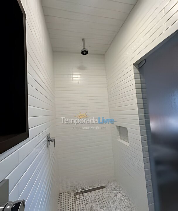 Casa para aluguel de temporada em Campos do Jordão (Alto dos Mellos)