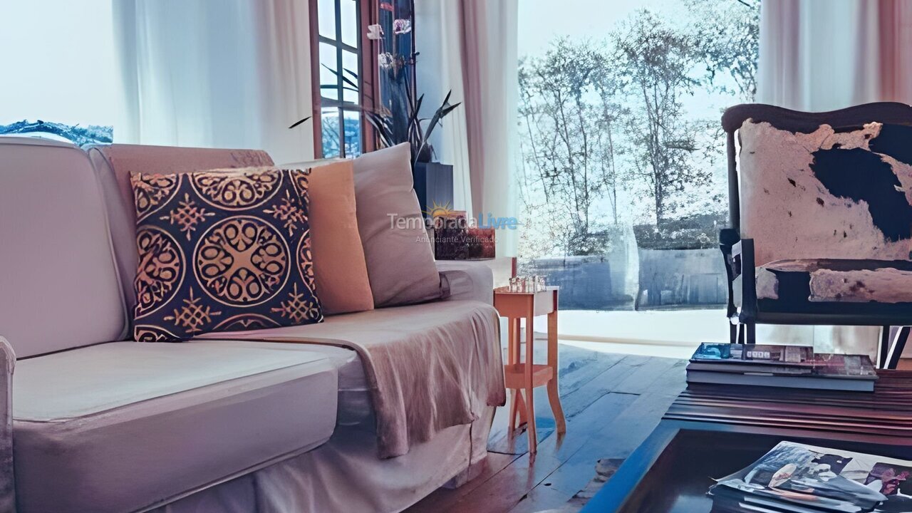 Casa para alquiler de vacaciones em Campos do Jordão (Alto dos Mellos)