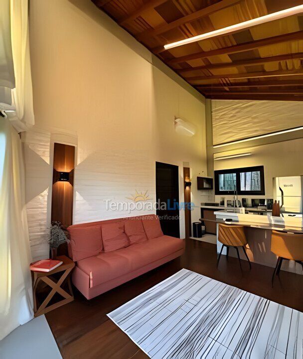 Casa para aluguel de temporada em Campos do Jordão (Alto dos Mellos)