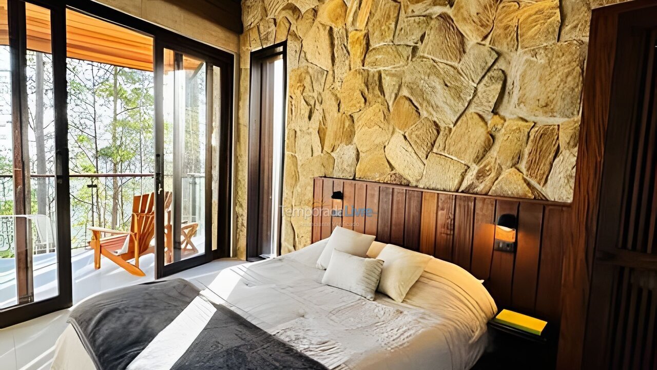 Casa para alquiler de vacaciones em Campos do Jordão (Alto dos Mellos)