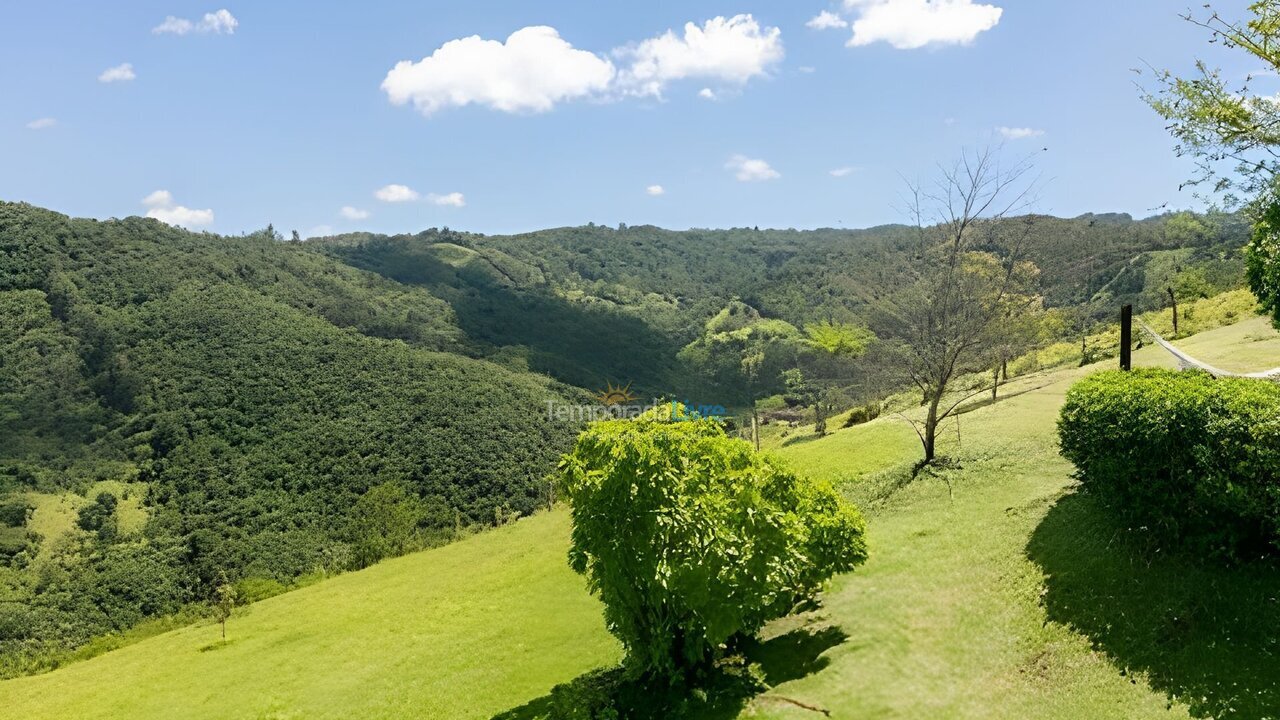 Casa para alquiler de vacaciones em Campos do Jordão (Alto dos Mellos)