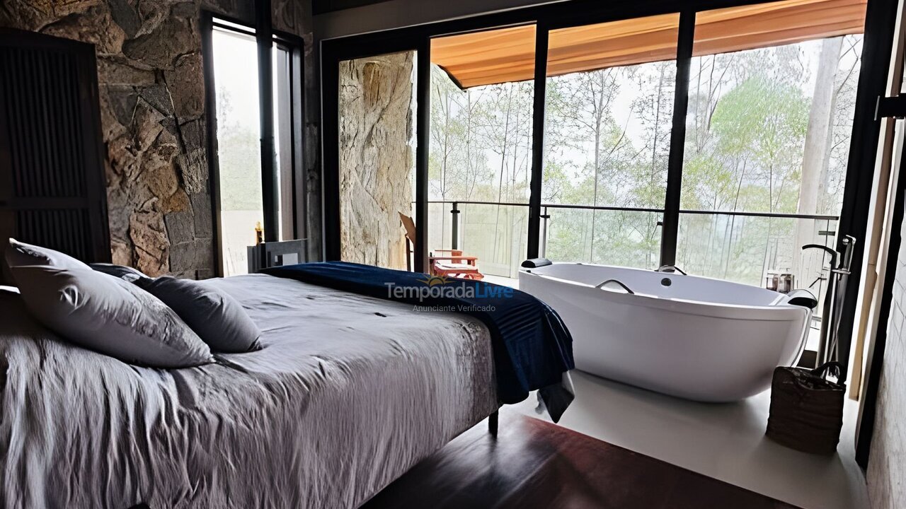 Casa para alquiler de vacaciones em Campos do Jordão (Alto dos Mellos)