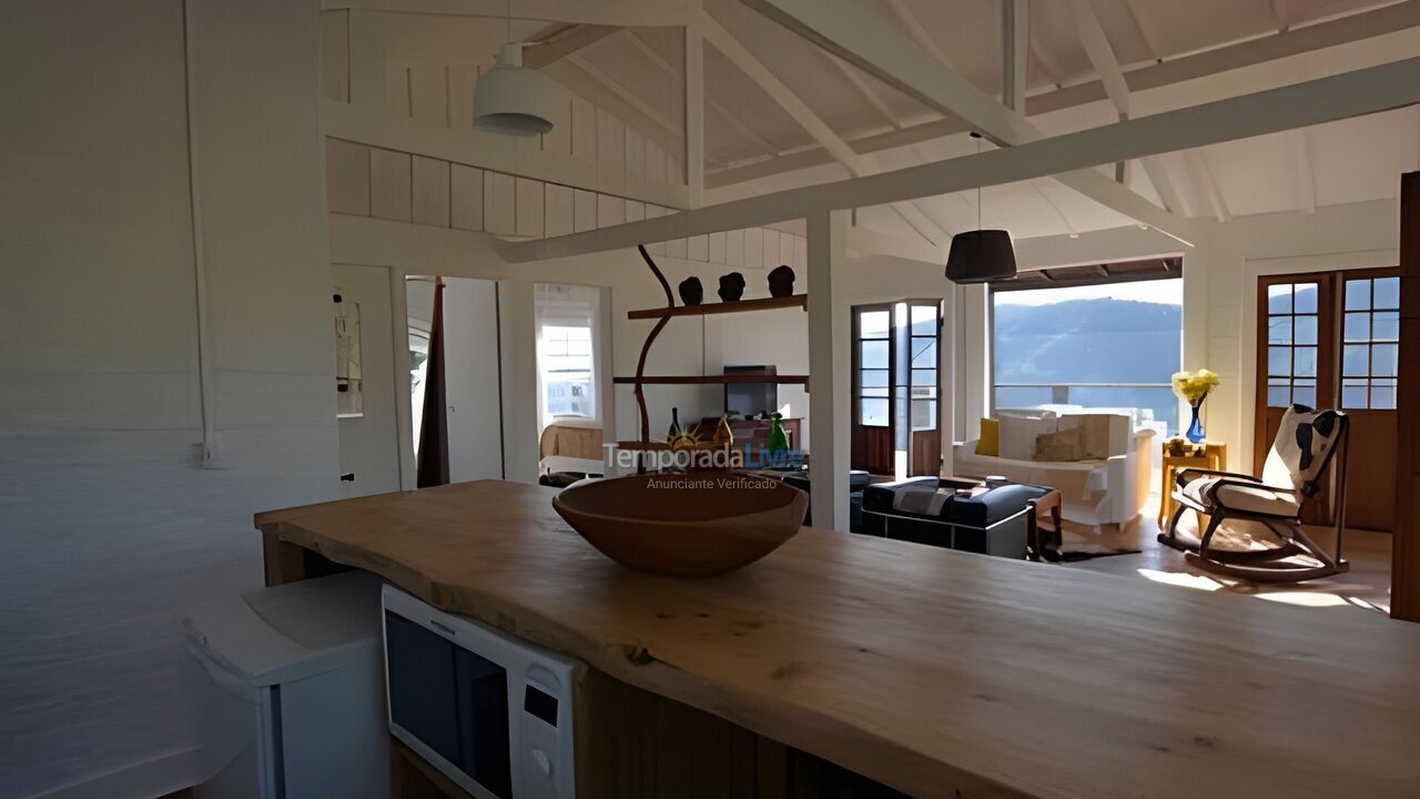 Casa para alquiler de vacaciones em Campos do Jordão (Alto dos Mellos)