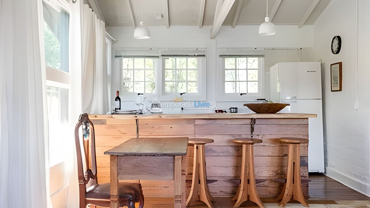 Casa para alquiler de vacaciones em Campos do Jordão (Alto dos Mellos)