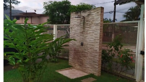 Complete apartment with air conditioning on the beach of Lagoinha Ubatuba