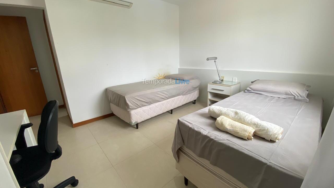 Casa para aluguel de temporada em Camaçari (Praia de Guarajuba)