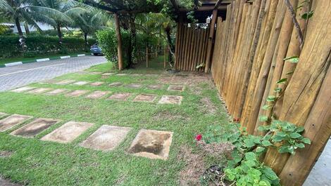 ALUGO TEMPORADA CASA 9 SUITES EM GUARAJUBA CONDOMINIO FECHADI