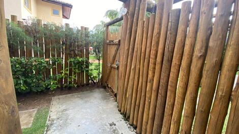 ALUGO TEMPORADA CASA 9 SUITES EM GUARAJUBA CONDOMINIO FECHADI