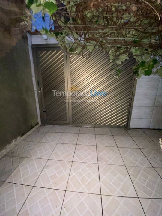 Casa para aluguel de temporada em Camaçari (Praia de Guarajuba)