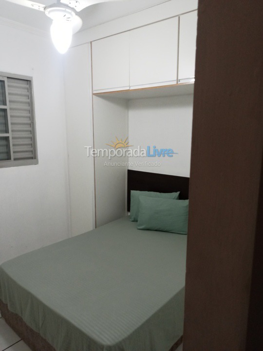 Casa para aluguel de temporada em Araçatuba (Rua Melvin Jones 300)