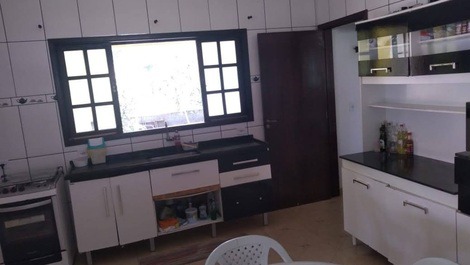 CASA 8 PESSOAS EM PESQUEIRO TOP A 12 MINUTOS DA PRAIA -ITANHAÉM