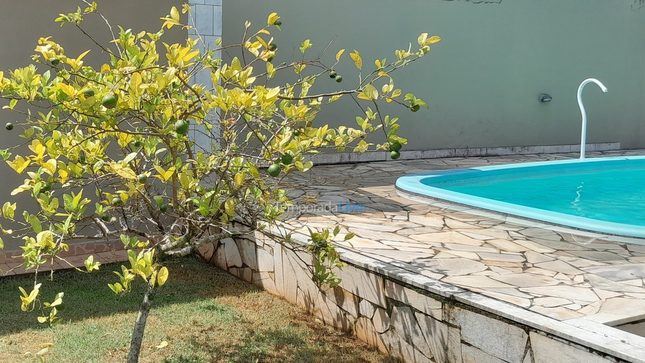 Casa para aluguel de temporada em Caraguatatuba (Massaguaçu)