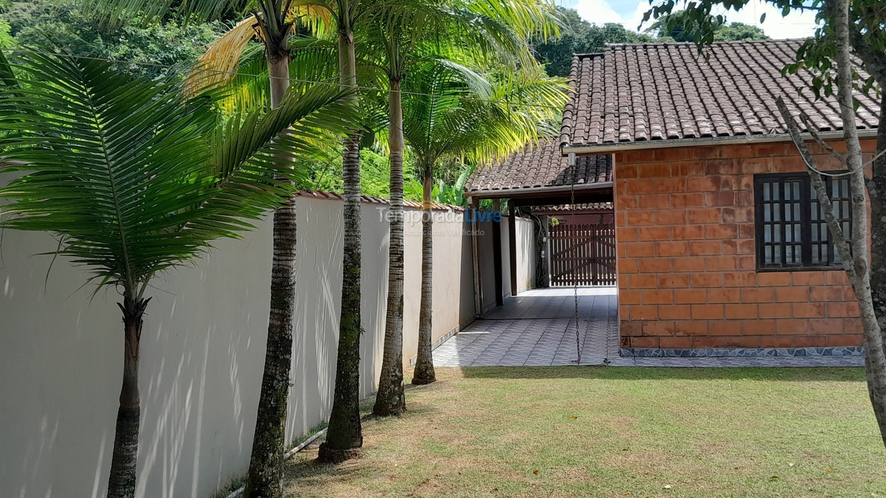Casa para aluguel de temporada em Caraguatatuba (Massaguaçu)