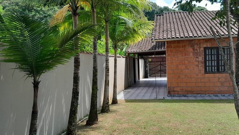 Casa Caraguatatuba/Massaguaçu com Piscina