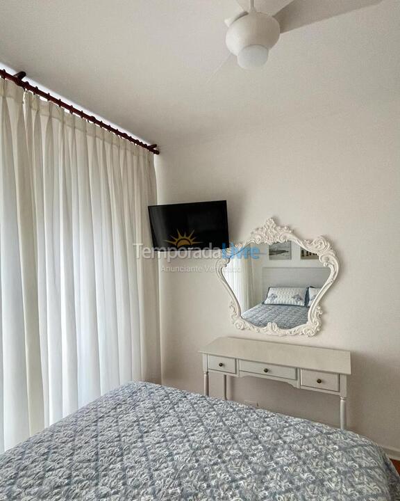 Apartamento para aluguel de temporada em Guarujá (Pitangueiras)