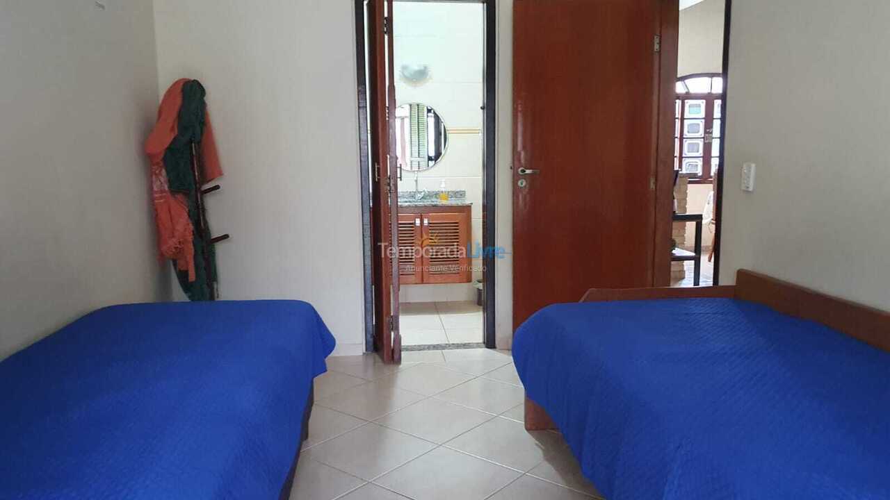 House for vacation rental in Caraguatatuba (Praia da Mococa)