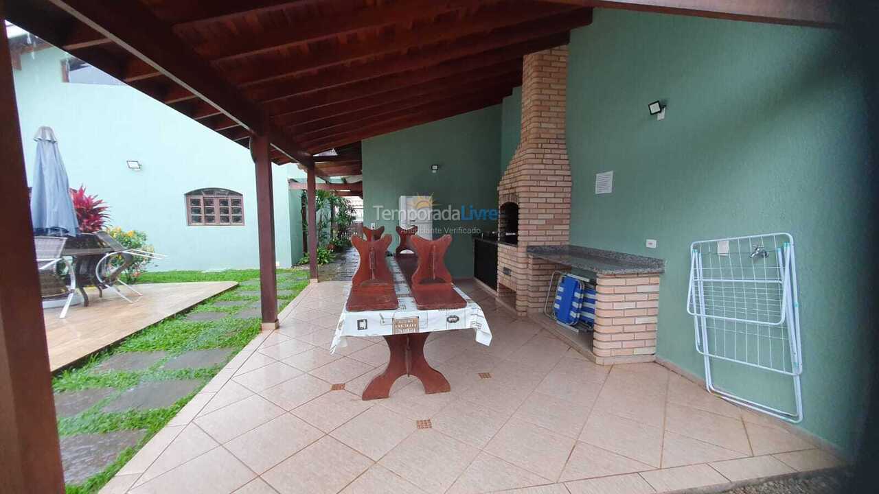 House for vacation rental in Caraguatatuba (Praia da Mococa)