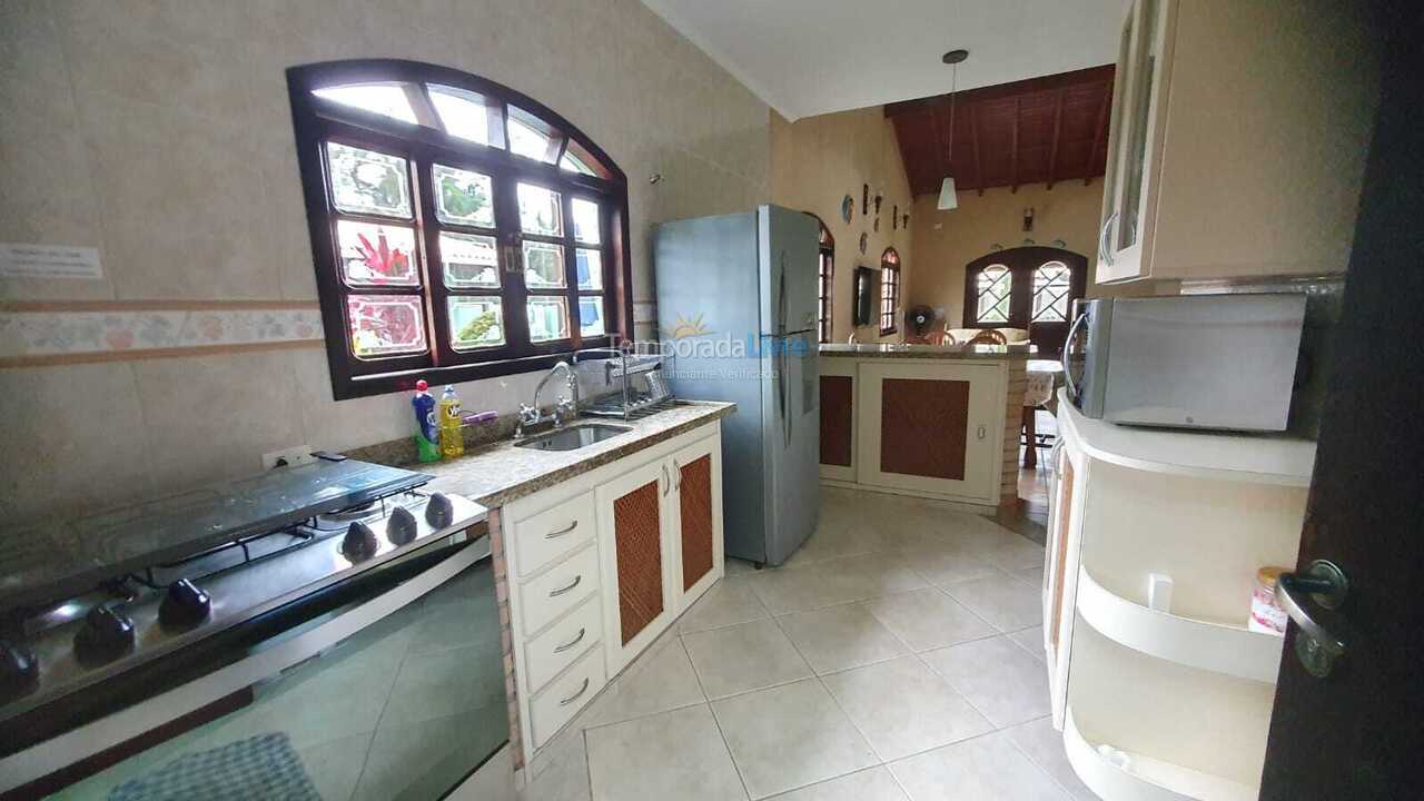 House for vacation rental in Caraguatatuba (Praia da Mococa)