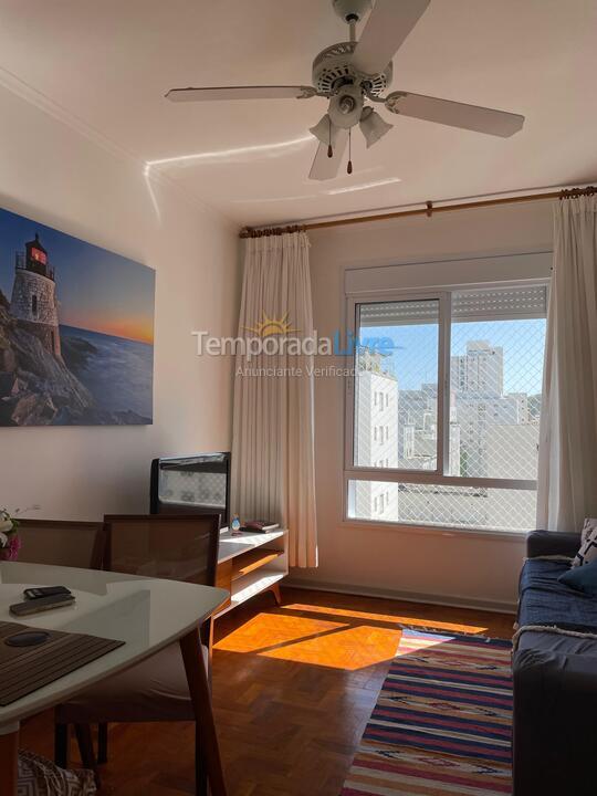 Apartamento para aluguel de temporada em Guarujá (Pitangueiras)