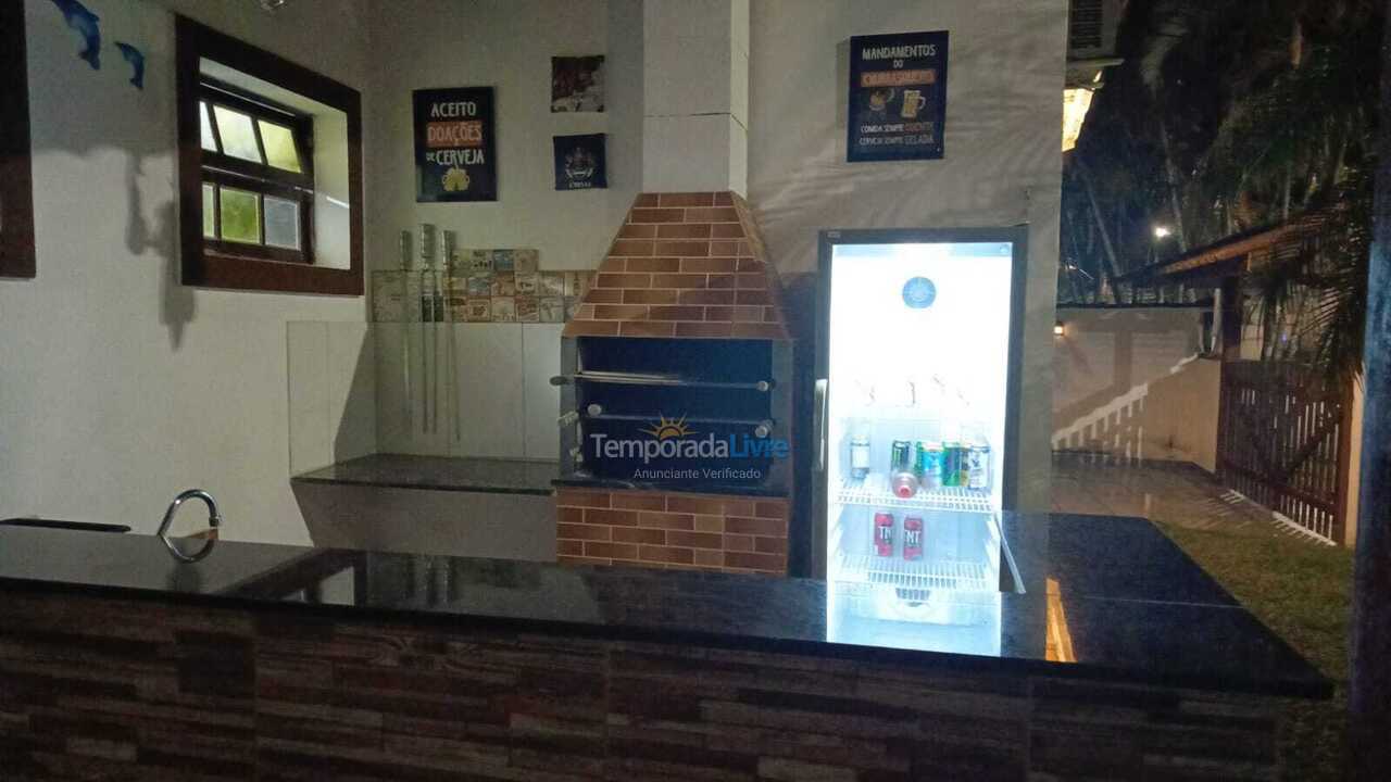 Casa para alquiler de vacaciones em Caraguatatuba (Massaguaçu)