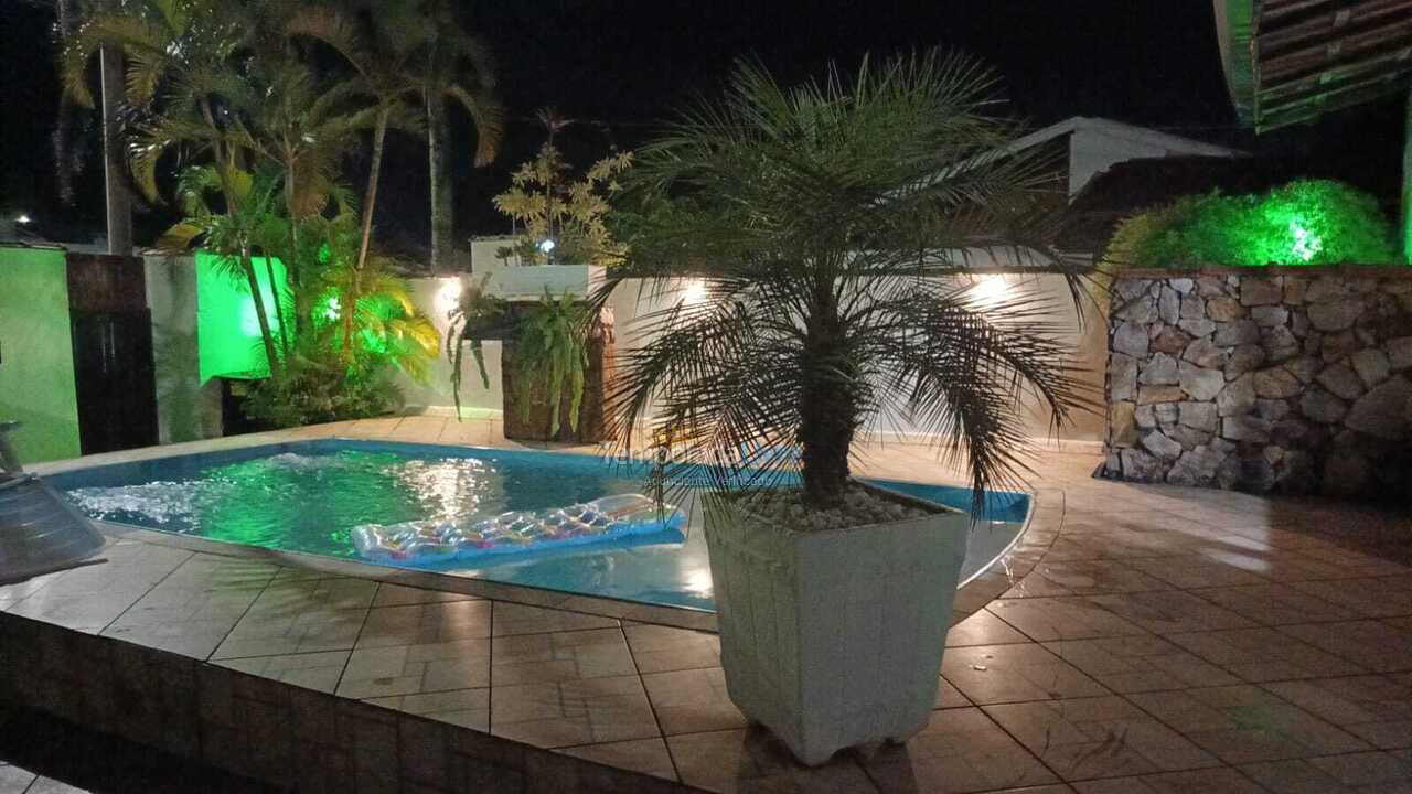 Casa para alquiler de vacaciones em Caraguatatuba (Massaguaçu)