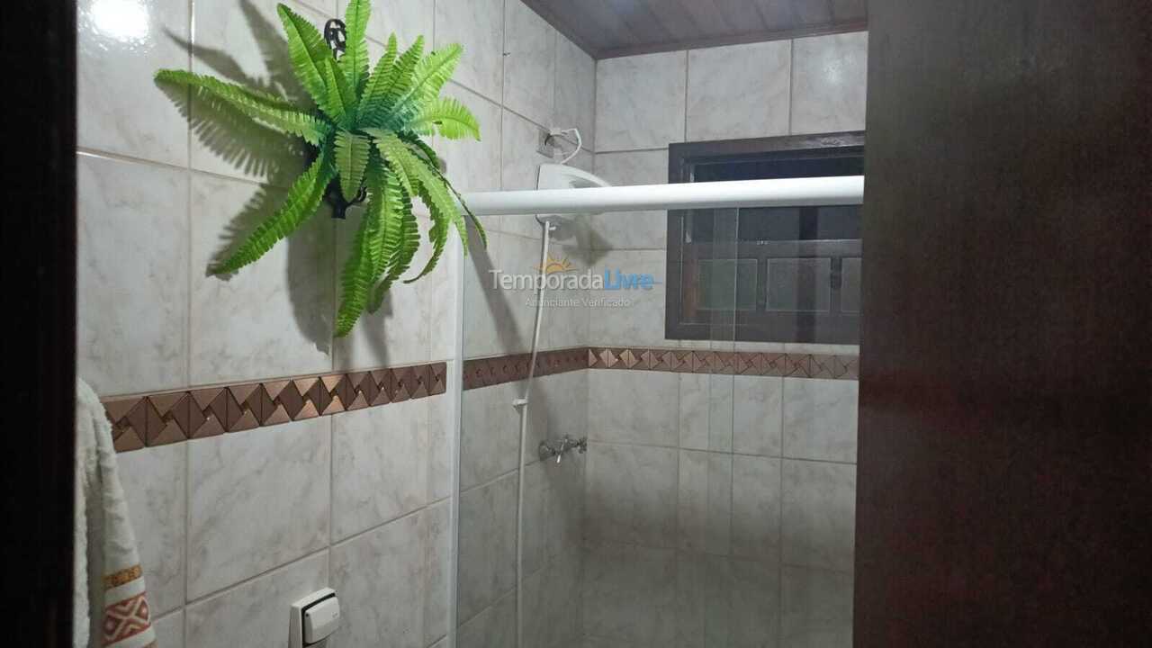 Casa para alquiler de vacaciones em Caraguatatuba (Massaguaçu)